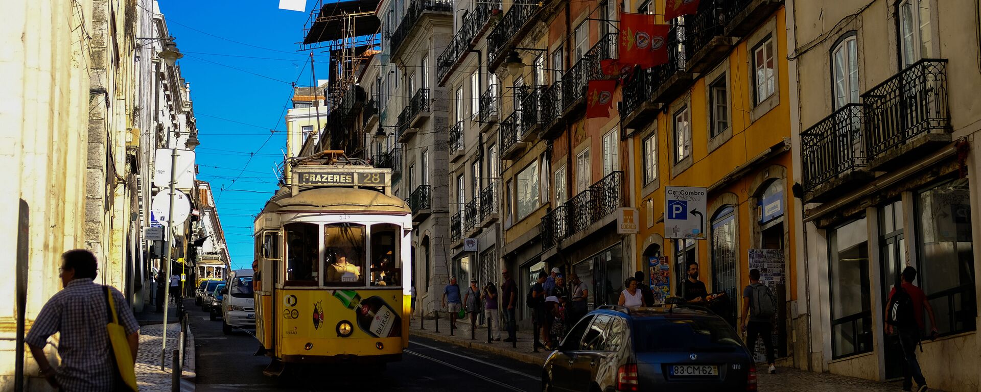 Tàu điện trên đường phố ở Lisbon, Bồ Đào Nha - Sputnik Việt Nam, 1920, 26.07.2022