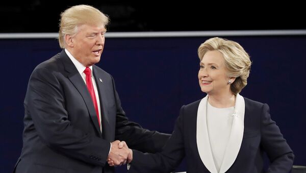 Cuộc tranh luận thứ hai giữa Donald Trump và Hillary Clinton - Sputnik Việt Nam