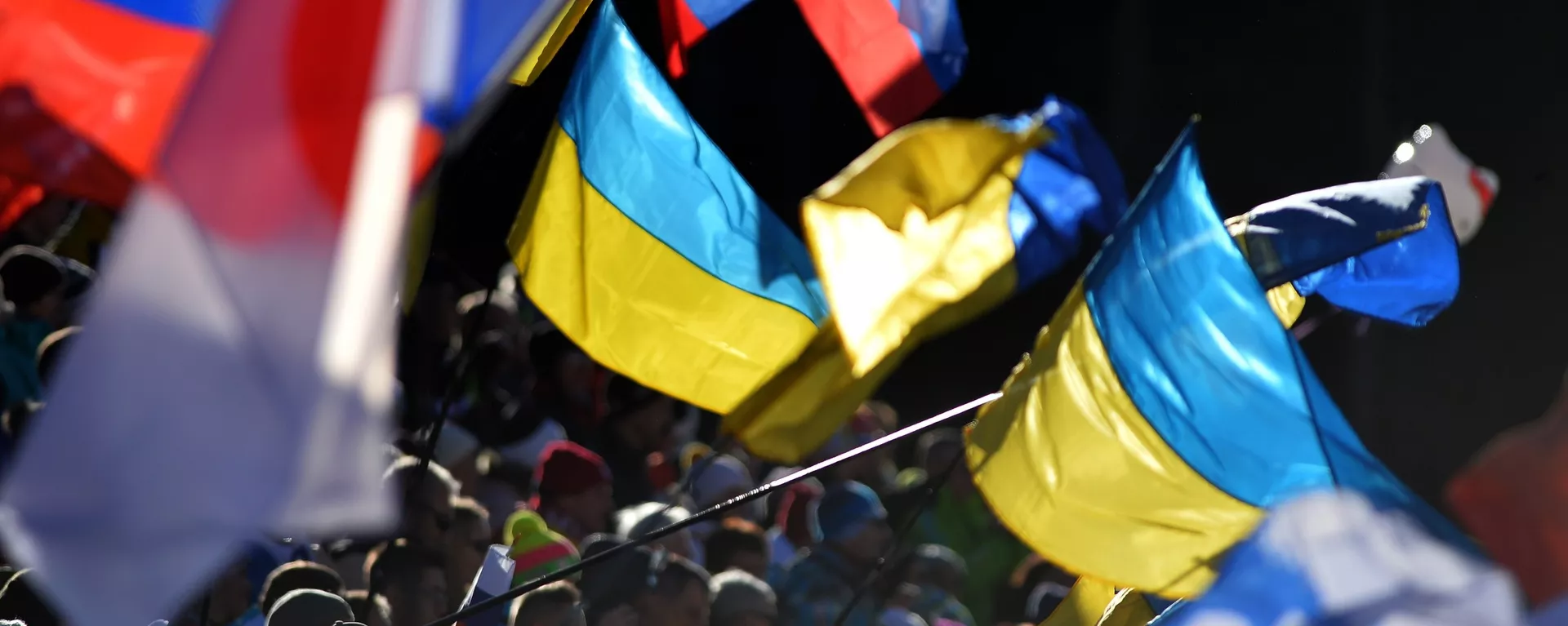 Quốc kỳ Nga và Ukraina Quốc kỳ Nga và Ukraina - Sputnik Việt Nam, 1920, 15.12.2021