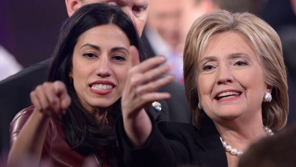 Hillary Clinton và Huma Abedin - Sputnik Việt Nam