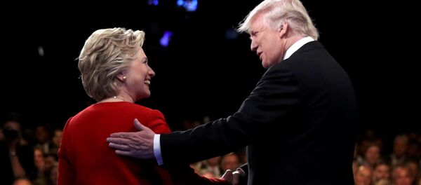 Donald Trump và Hillary Clinton Donald Trump và Hillary Clinton - Sputnik Việt Nam