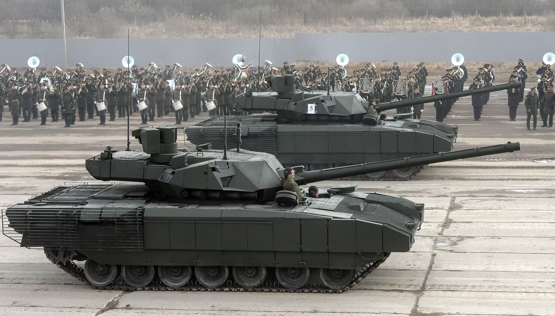 Mối đe dọa nghiêm trọng đối với NATO. Chuyên gia Mỹ so sánh xe tăng Armata và Abrams Mối đe dọa nghiêm trọng đối với NATO. Chuyên gia Mỹ so sánh xe tăng Armata và Abrams - Sputnik Việt Nam, 1920, 24.05.2021
