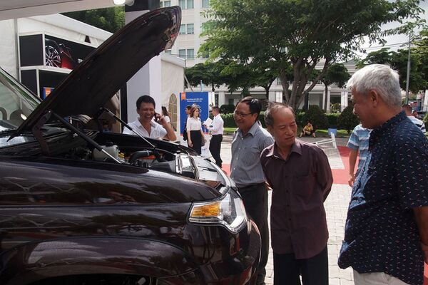 Xe UAZ tại Vietnam International Motor Show 2016, tp. Hồ Chí Minh Xe UAZ tại Vietnam International Motor Show 2016, tp. Hồ Chí Minh - Sputnik Việt Nam