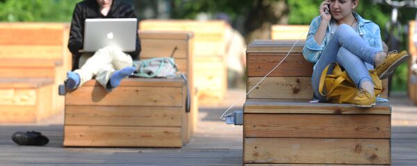 Отдых горожан в Парке Горького Отдых горожан в Парке Горького - Sputnik Việt Nam