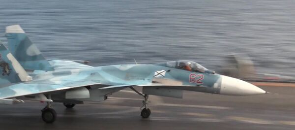 Máy bay chiến đấu từ tuần dương hạm Đô đốc Kuznetsov tiêu diệt hàng chục chiến binh Máy bay chiến đấu từ tuần dương hạm Đô đốc Kuznetsov tiêu diệt hàng chục chiến binh - Sputnik Việt Nam