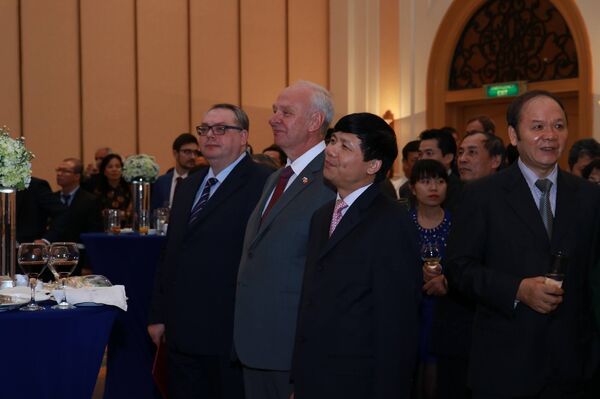 Ngày 16 tháng 11 tại Hà Nội Đại sứ quán Nga tại Việt Nam đã tổ chức buổi chiêu đãi nhân dịp Ngày Thống nhất dân tộc. - Sputnik Việt Nam