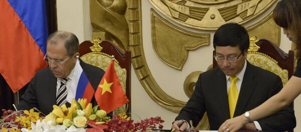 Ông Phạm Bình Minh Phó Thủ tướng kiêm Bộ trưởng Ngoại giao CHXHCN Việt Nam và Bộ trưởng Ngoại giao Nga Sergey Lavrov - Sputnik Việt Nam