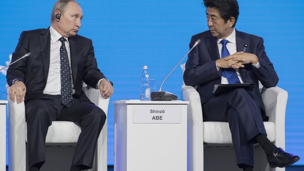 Vladimir Putin và Shinzo Abe - Sputnik Việt Nam