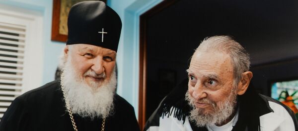 Đại giáo chủ Matxcơva và toàn Nga Kirill và Fidel Castro Đại giáo chủ Matxcơva và toàn Nga Kirill và Fidel Castro - Sputnik Việt Nam