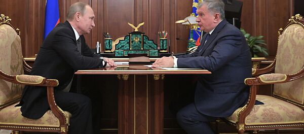 Tổng thống Vladimir Putin và Igor Sechin - Sputnik Việt Nam