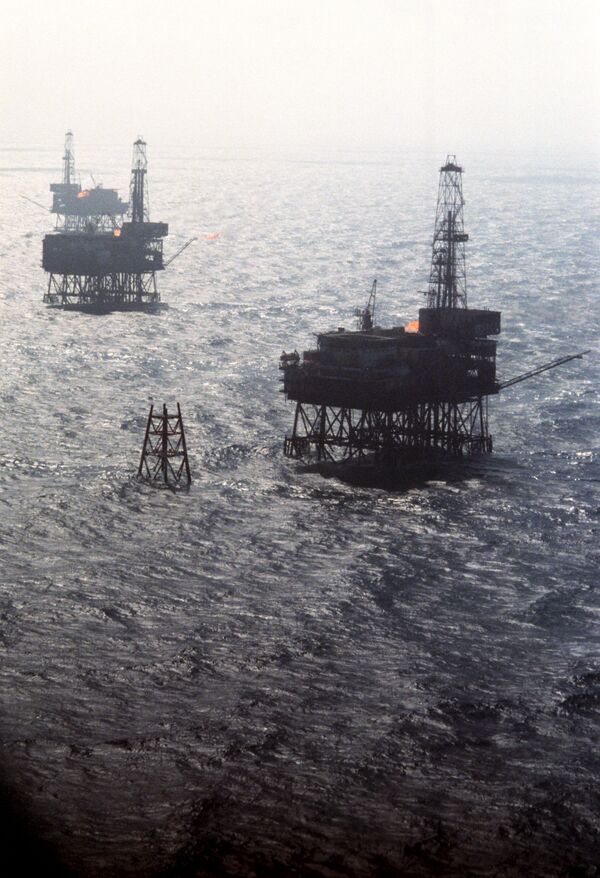 Vietsovpetro hạ thủy thành công chân đế giàn đầu giếng BK-21 mỏ Bạch Hổ Vietsovpetro hạ thủy thành công chân đế giàn đầu giếng BK-21 mỏ Bạch Hổ - Sputnik Việt Nam