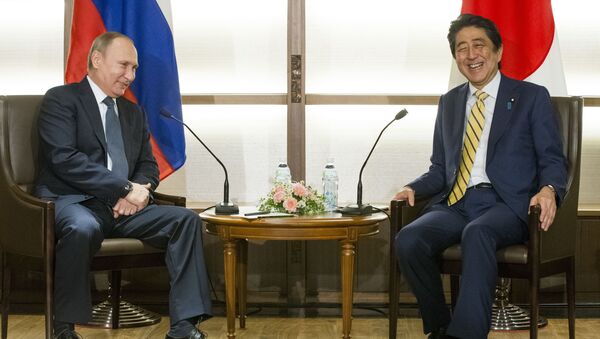 Vladimir Putin và Shinzo Abe - Sputnik Việt Nam