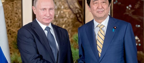 Vladimir Putin và Shinzo Abe - Sputnik Việt Nam