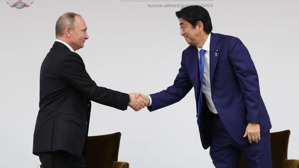 Vladimir Putin và Shinzo Abe - Sputnik Việt Nam