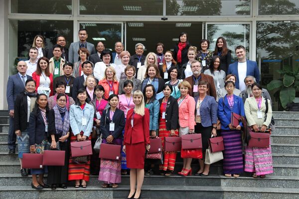 Các đại biểu dự Hội nghị Quốc tế khu vực Tiếng Nga tại các nước Đông Nam Á Các đại biểu dự Hội nghị Quốc tế khu vực Tiếng Nga tại các nước Đông Nam Á - Sputnik Việt Nam