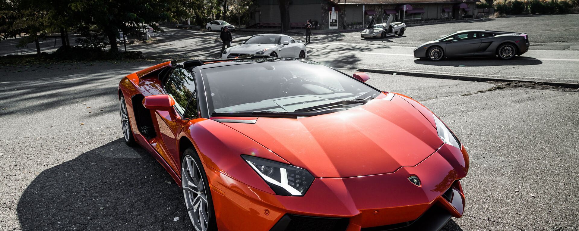 Lamborghini Aventador Roadster  - Sputnik Việt Nam, 1920, 16.01.2025