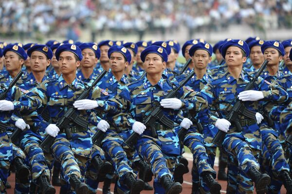 Cảnh sát biển Việt Nam trong cuộc diễu hành ngày hội - Sputnik Việt Nam