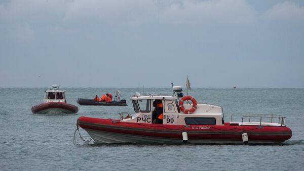 Công việc tìm kiếm và cứu hộ vụ tai nạn máy bay Tu-154 của Bộ Quốc phòng ngoài khơi vùng Biển Đen - Sputnik Việt Nam