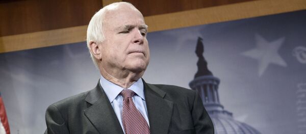 Thượng nghị sĩ Mỹ John McCain Thượng nghị sĩ Mỹ John McCain - Sputnik Việt Nam