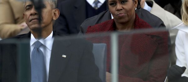 Biểu cảm trên khuôn mặt bà Michelle Obama thành đề tài bàn tán trong mạng xã hội Biểu cảm trên khuôn mặt bà Michelle Obama thành đề tài bàn tán trong mạng xã hội - Sputnik Việt Nam