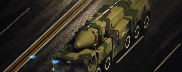 Ракеты DF21 на репетиции парада в Пекине. - Sputnik Việt Nam