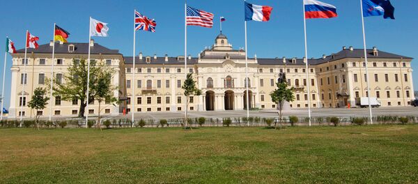 G8 - Sputnik Việt Nam