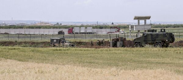 Thổ Nhĩ Kỳ xây vạn lý trường thành trên biên giới với Syria - Sputnik Việt Nam