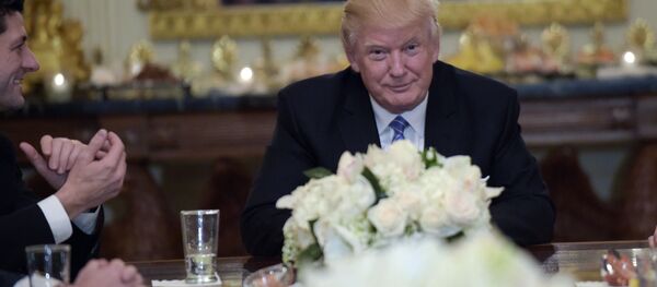 Trump sửa soạn ký lệnh về người tị nạn từ Trung Đông? - Sputnik Việt Nam