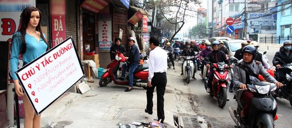 Hà Nội: Robot cảnh báo tắc đường “made in Việt Nam” - Sputnik Việt Nam