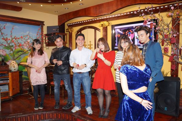 Các bạn sinh viên hái lộc đầu năm - Sputnik Việt Nam