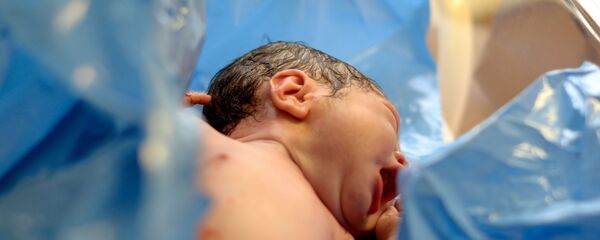 con trai mới sinh - Sputnik Việt Nam