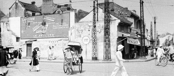 1940 - Góc Phố Hàng Gai - Hàng Đào - Sputnik Việt Nam