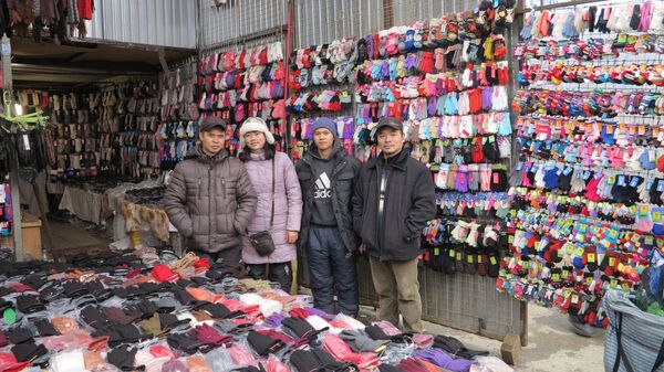 Khu chợ Việt Nam ở Samara Khu chợ Việt Nam ở Samara - Sputnik Việt Nam