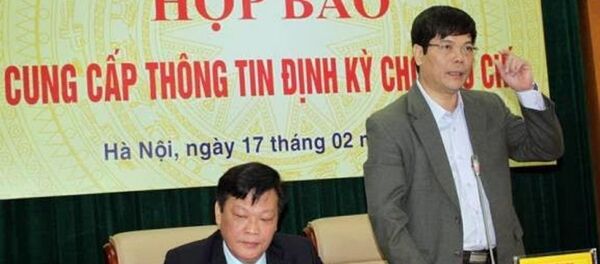 Chánh văn phòng Bộ Nội Vụ Nguyễn Tiến Thành công bố thông tin 9 địa phương xảy ra tình trạng “cả họ làm quan”. - Sputnik Việt Nam