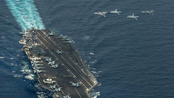 Two F/A-18 Super Hornets and two Royal Malaysian Air Force Mig 29 Fulcrum fly in formation above aircraft carrier USS Carl Vinson - Sputnik Việt Nam