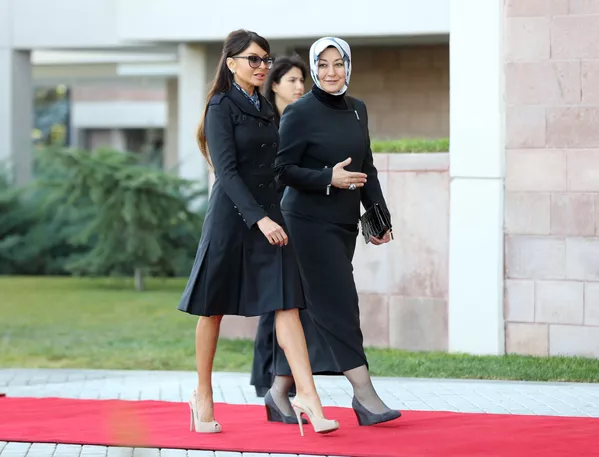 Phó Tổng thống Azerbaijan đầu tiên – phu nhân Mehriban Aliyeva Phó Tổng thống Azerbaijan đầu tiên – phu nhân Mehriban Aliyeva - Sputnik Việt Nam