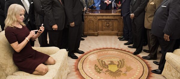 Kellyanne Conway - Sputnik Việt Nam