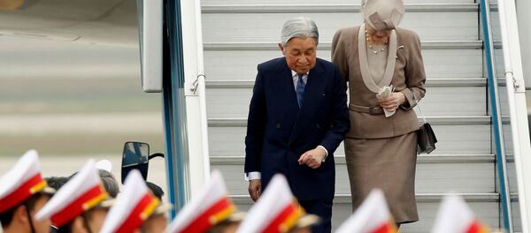 Nhật hoàng và hoàng hậu thăm Việt Nam - Sputnik Việt Nam