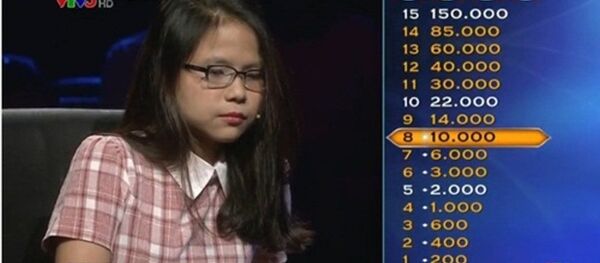 Người chơi Nguyễn Hải Yến đến từ Đà Nẵng đã sử dụng đến 3 sự trợ giúp để vượt qua 5 câu hỏi đầu tiên trong chương trình được phát sóng tối ngày 28/2. - Sputnik Việt Nam