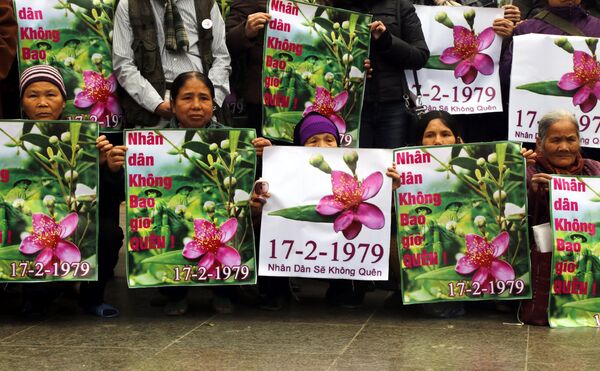 Vào những ngày kỷ niệm chiến tranh biên giới 1979  chính quyền đã bắt giữ một số người cố gắng tổ chức những hoạt động tôn vinh các liệt sĩ tại Hà Nội. - Sputnik Việt Nam