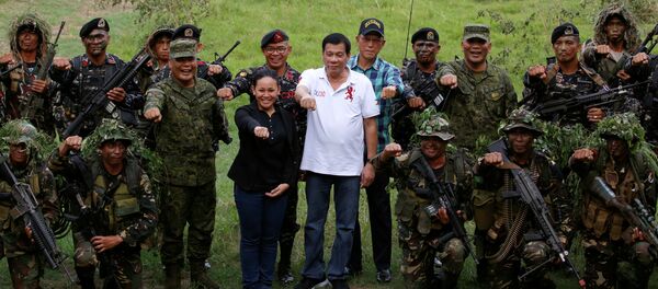 Rodrigo Duterte và quân đội Philippines - Sputnik Việt Nam