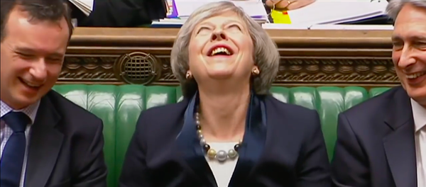 Giọng cười “quỷ sứ” của bà Theresa May gây sốc trong mạng xã hội - Sputnik Việt Nam