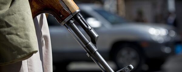 Kalashnikov forever: Mỹ tránh lệnh trừng phạt của mình như thế nào? - Sputnik Việt Nam