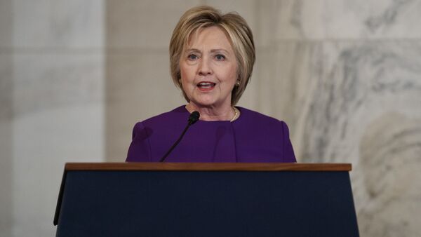 Former Secretary of State Hillary Clinton speaks during a ceremony to unveil a portrait of Senate Minority Leader Harry Reid, D-Nev., on Capitol Hill, Thursday, Dec. 8, 2016, in Washington - Sputnik Việt Nam