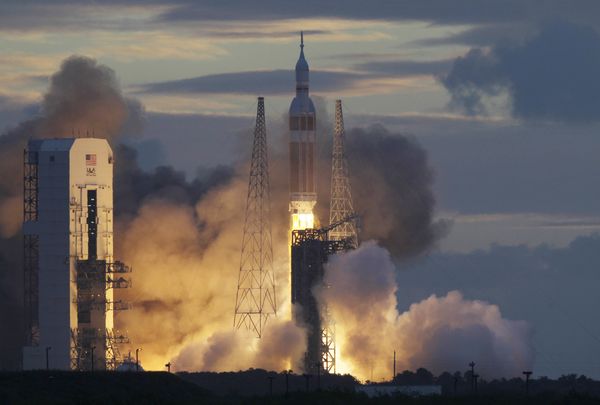 Delta IV  - Sputnik Việt Nam