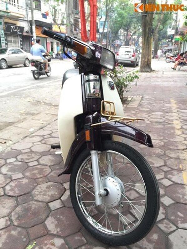 Honda Dream  - Sputnik Việt Nam