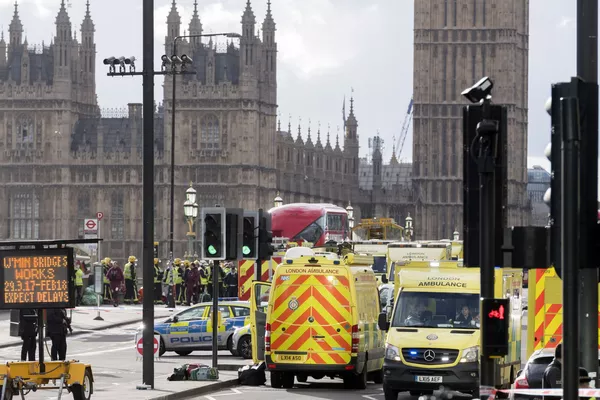 London. Cảnh sát phong tỏa tòa nhà Quốc hội Anh sau vụ khủng bố. London. Cảnh sát phong tỏa tòa nhà Quốc hội Anh sau vụ khủng bố. - Sputnik Việt Nam