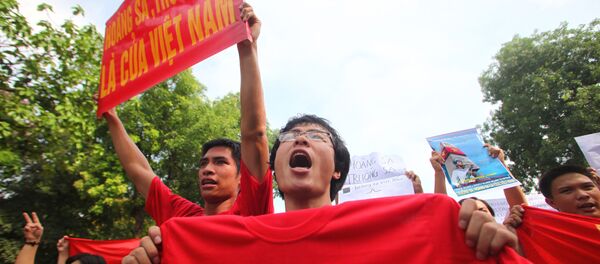 19/06/2011 Người Việt biểu tình tại Hà Nội 19/06/2011 Người Việt biểu tình tại Hà Nội - Sputnik Việt Nam