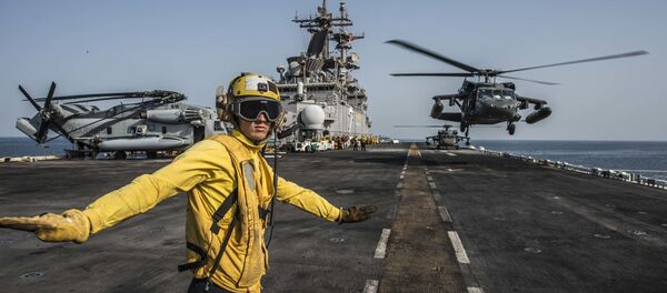 Tàu Mỹ tại Vịnh Ba Tư Tàu Mỹ tại Vịnh Ba Tư - Sputnik Việt Nam