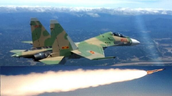 Chiến đấu cơ Su-30MK2 của không quân nhân dân Việt Nam phóng tên lửa trong cuộc diễn tập Chiến đấu cơ Su-30MK2 của không quân nhân dân Việt Nam phóng tên lửa trong cuộc diễn tập - Sputnik Việt Nam
